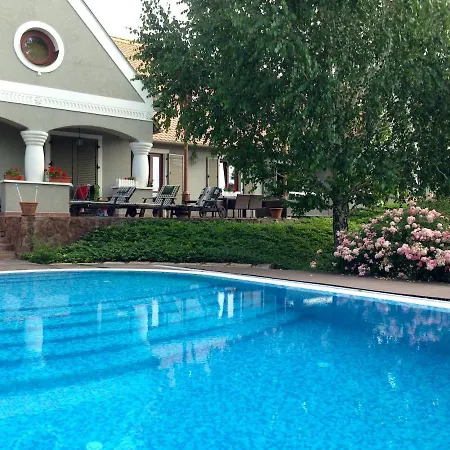 Balaton Gran Paradiso * Paloznak